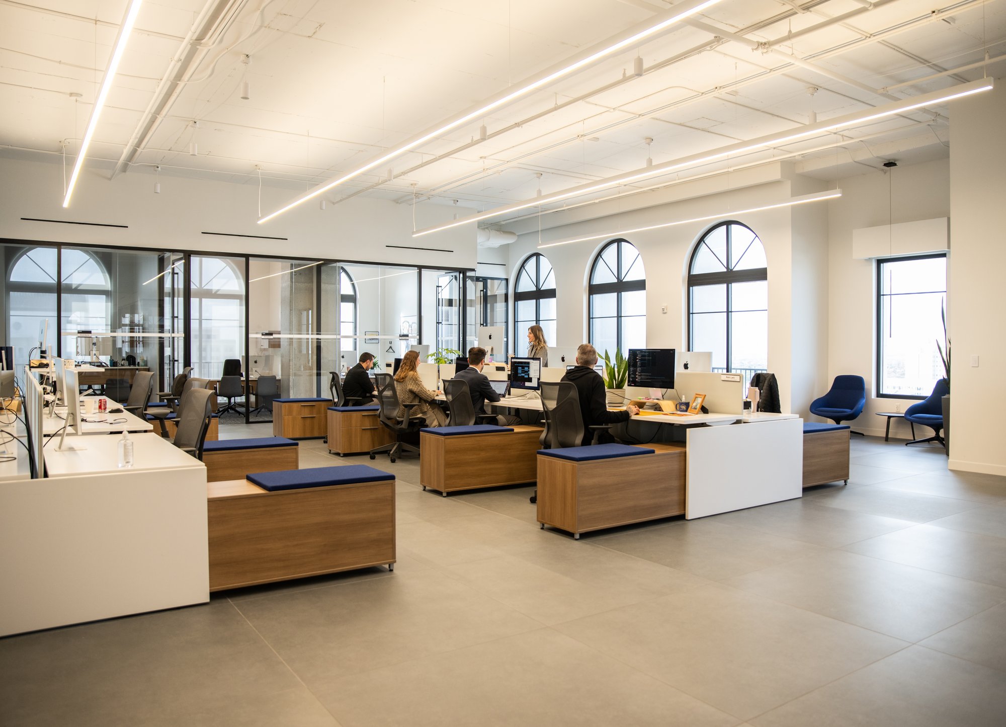 Iru Office - Desks